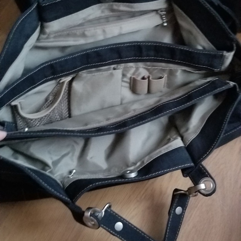 Black baggallini baby Hampton purse